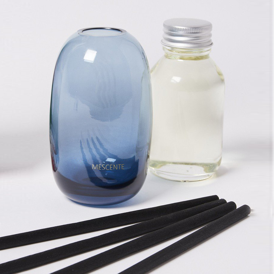 Lüks 100ml 200ml 500ml Elmas Yuvarlak Şişeler Loris Sola Çiçekler Amber Kristal Eyfel Parfüm Kamış Difüzör Yağı