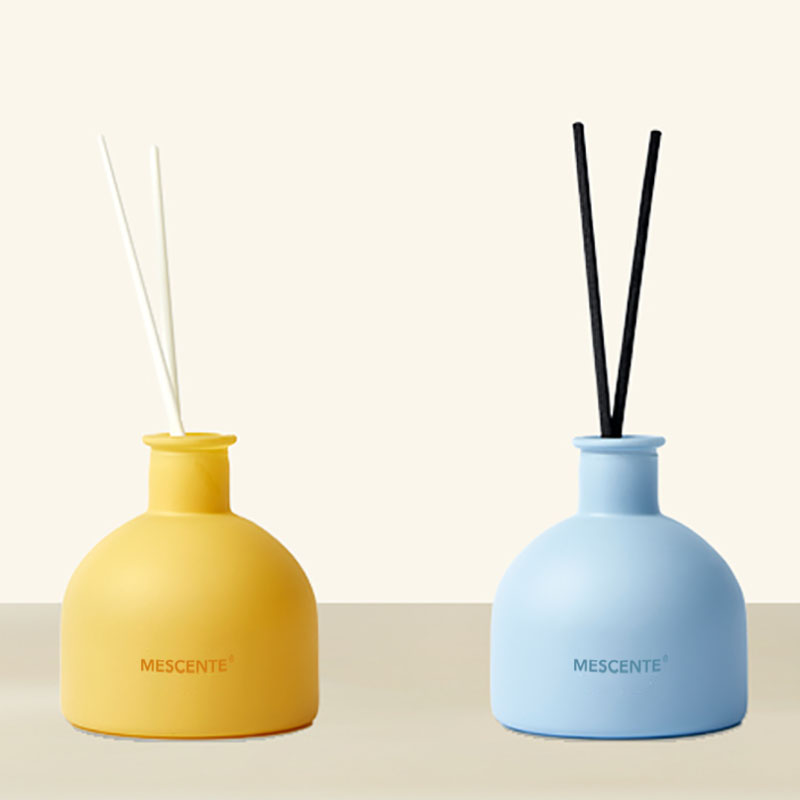 M&Scent sıcak satış lüks koku aroma esansiyel yağı kamış difüzörü, rattan çubuklarla