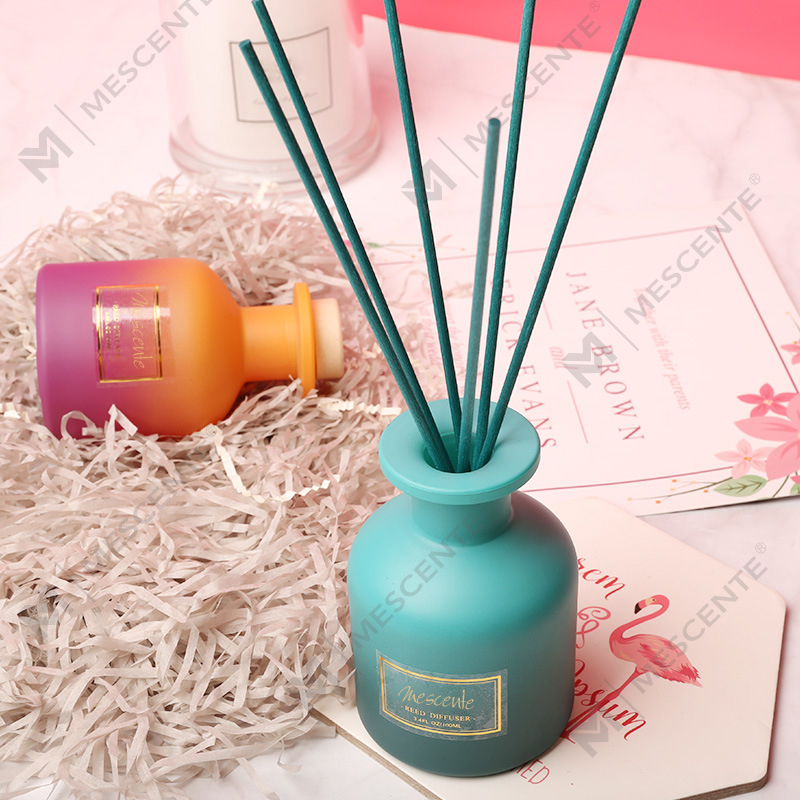 M&Scent özel etiket yuvarlak şişe ev koku koku difüzörü
